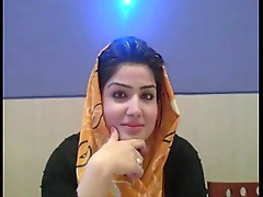 Sexy Pakistani hijabi chatting with Arab and Indian girls about their desires.