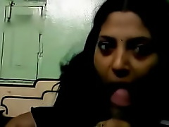 Sakhshi Bhabhi, a stunning desi MILF, showcases her Hindi-speaking skills in this hot saree-clad X video.
