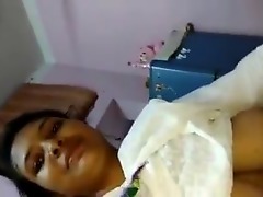 Indian MILF with big breasts gets a blowjob